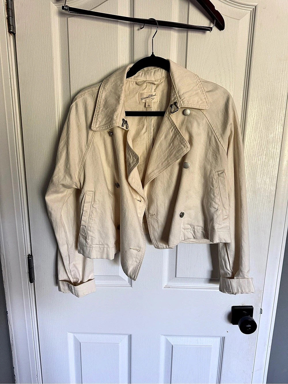 Universal Thread Women's Denim Cropped Jean Trench Jacket Cream